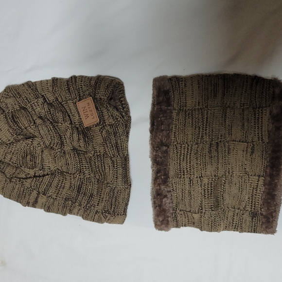 TOQUE & NECK WARMER SET - Picture 1 of 3